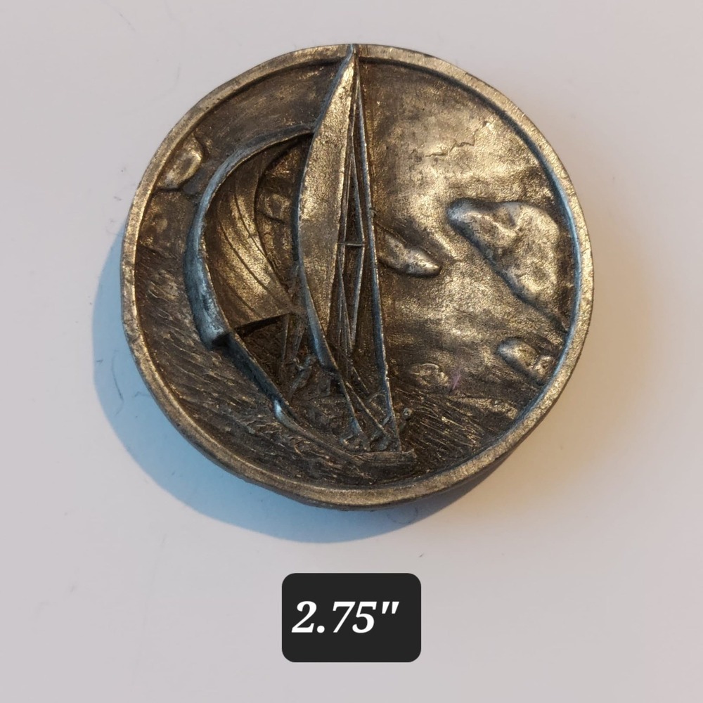 Vtg 1977 Bergamot round Belt Buckle - Nautical Coast Sailboat on rough waters